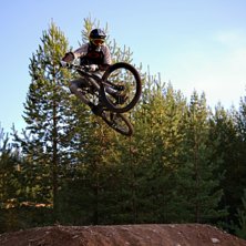 Jake skuttar. Foto: Nick Djupsj&ouml;. &Aring;kare: Jacob Gustavsson.