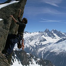 Bouldring i Fl&eacute;g&egrave;re.... p&aring; h&ouml;g h&ouml;jd...... Foto: Erik Brinkman. &Aring;kare: Max.