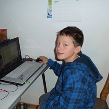 &Aring;kare: Dennis.