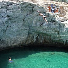 Klipp hopp!. Foto: Nole. &Aring;kare: Hugo.