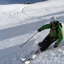 Sista puderdagen f&ouml;r s&auml;songen, andra r&auml;nnan til. Foto: Victor Lerenius. &Aring;kare: Jesper Nilsson.