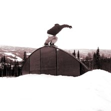 F&ouml;rsta f&ouml;rs&ouml;ket p&aring; rainbowen. Foto: Robbin G&auml;lliner. &Aring;kare: Kristoffer Olsson.