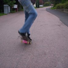 ska g&ouml;ra olie men tar kort lite sent!. Foto: victor. &Aring;kare: marcus.