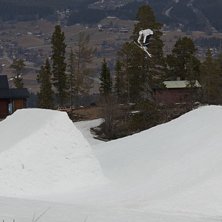 Andreas sl&auml;nger en 360 truckdriver med sina telem. Foto: Jonathan Birkemyr. &Aring;kare: Andreas Sj&ouml;beck.