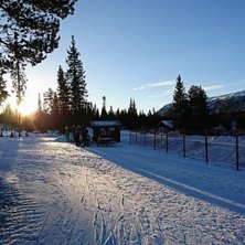 En nydelig mandag 
Sol,bl&aring; himmel og litt harde b.
