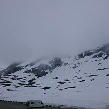 Delvis t&aring;ke
I dag er det delvis t&aring;ke, skyer som .