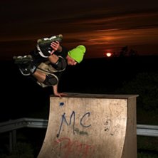 Handplant. Foto: Erik Carls&eacute;n. &Aring;kare: Oskar Pedersen.