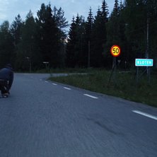 Rullar hemm&aring;t efter en helvetesf&auml;rd utf&ouml;r Djurl. Foto: Jim JohansSon Wolf. &Aring;kare: Henrik Thunborg.