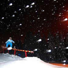 K&ouml;r en boardslide p&aring; den skit trevliga uppner ra. Foto: Jonas (Fjunesh). &Aring;kare: Samuel Lundh.