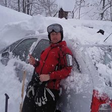 En dump utan des like, fick gr&auml;va fram bilen som . Foto: Mattias Fjalestad . &Aring;kare: Dennis Fjalestad .
