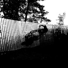 Efter n&aring;got f&ouml;rs&ouml;k sitter den, med ett jack i h.