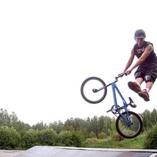 K&ouml;r en liten sk&ouml;n nfcc i ut ur mini pipen. Foto: Robin Messner. &Aring;kare: Erik Brohagen.