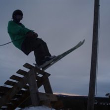 inga hopp kvar slask s&aring; hitta vi en tr&auml; kick n&aring;. Foto: robin. &Aring;kare: jag.