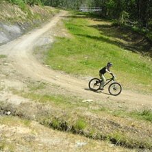 Glider fram p&aring; &aring;re skutan s&aring; h&auml;rligt &aring;k ditt . Foto: Farsan. &Aring;kare: Jag.