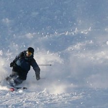H&aring;kon &aring;ker i kv&auml;ldssolen.. Foto: Marius R&oslash;stad. &Aring;kare: H&aring;kon S&aelig;ther.