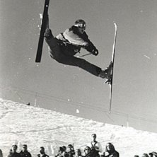 &Aring;kare: Henrik Johansson.