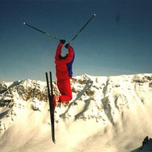 &Aring;kare: Henrik Johansson.