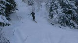 Andreas vill imponera lite på publiken, men glömde skidorna