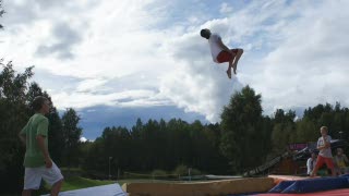 SISTA SKÖLDPADDSKUNGENS VIDEOBLOGG: SNOWCAMP v.32