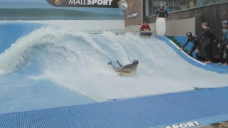 Skiers Cup: Surfing at the mall