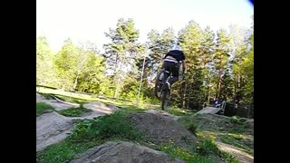 Richard och Kalle hoppar dieten, kör dirt istället! (210fps)