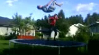 sätter dubbelbf på studdsmatta