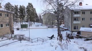 Det är kul att åka skidor.