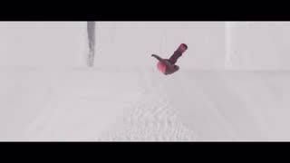 Första tjejen att sätta dubbeltia på snowboard