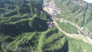 Jeb Corliss kinesiska muren follow cam