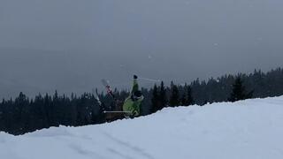 Helt achoo backflip i svarta