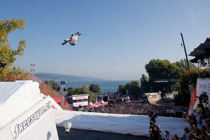 Gus Kenworthy under förra årets Freestyle.ch