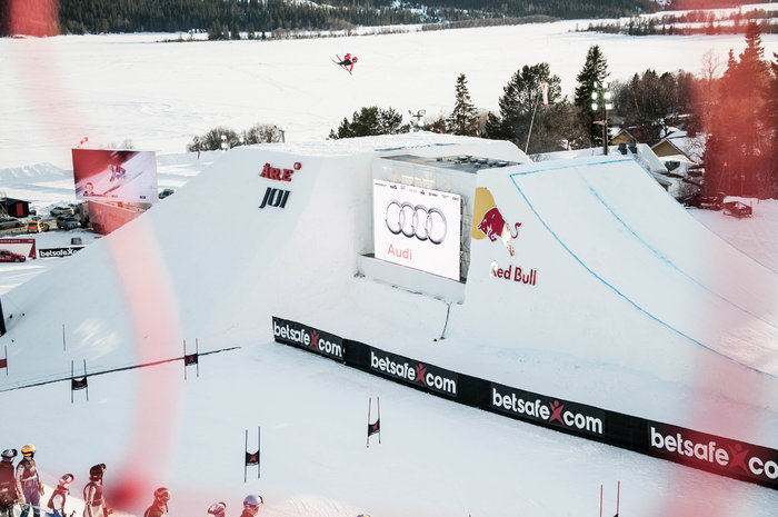 Jesper Tjäder under årets upplaga av Jon Olsson Invitational.