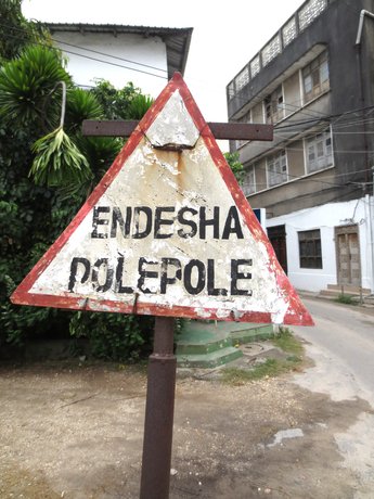 Polepole.
