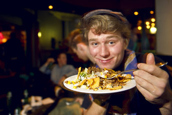 Tacobuffén är lika självklar som att Maximilliam Smith är på plats.