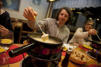Thomas Rolf som deltog i Pure Andermatt 2013 bangar inte en ostfondue efter en hård topptursdag med över tusen fallhöjdsmeter av uppförsknatande i benen...