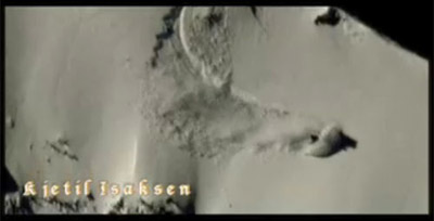 Klipp från trailern, Kjetil Isaksen njuter östeuropeiskt puder i Rumänien.