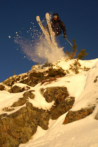 Carolina Edwall tar luft på Åreskutan.