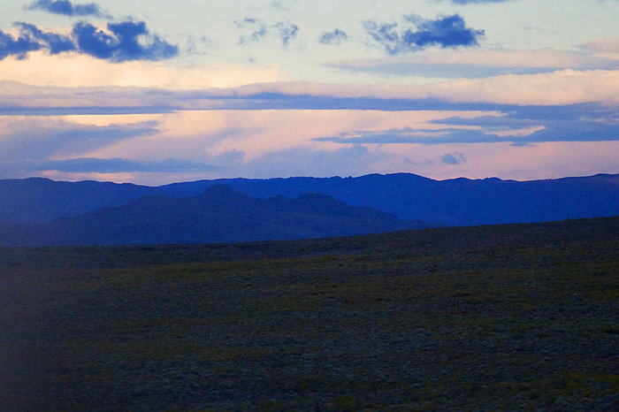 En fördel med mycket bussresor är att man får se både solen gå både upp och ner från första parkett.