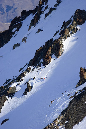 Daniel har hittat lite mjuk snö med sol.
