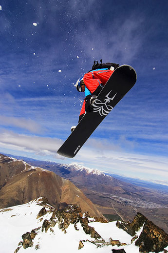 Daniel lämnar La Hoya och flyger mot nästa skidort.