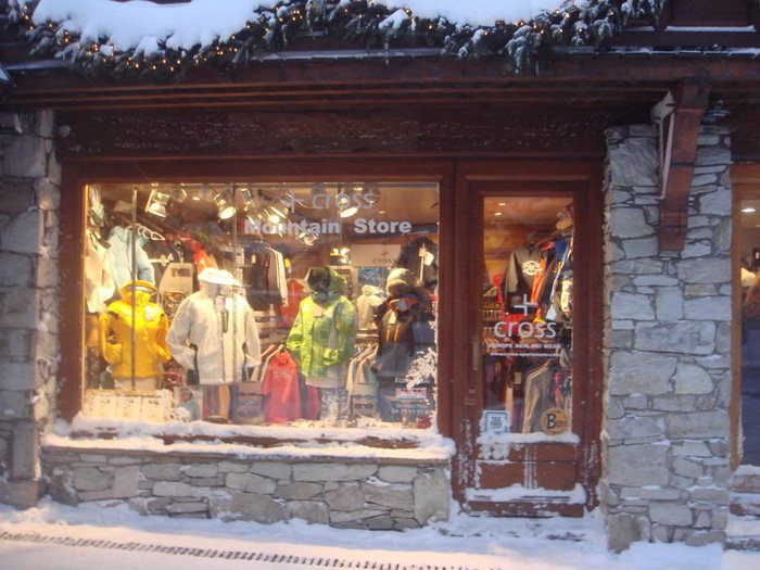 Cross nya Shop-in-shop i Val d´Isére.