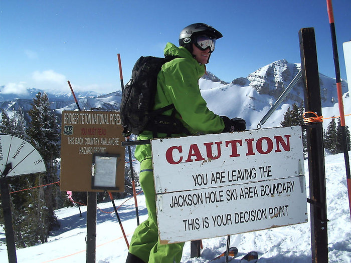 Simon Nilsson lämnar det patrullerade området för att testa lite amerikanskt puder.