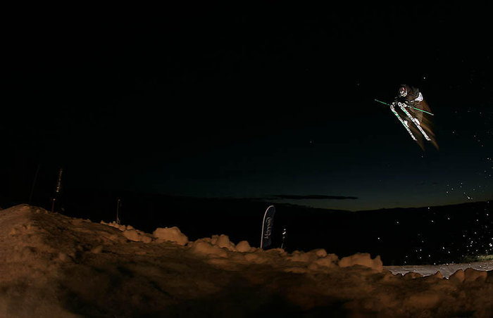 Mattias Axelsson kör lastbil.