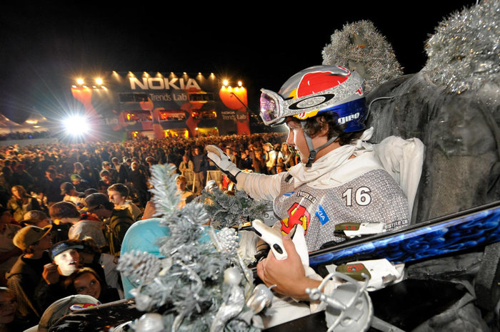 Simon Dumont krönts som Cross over Champ på lördagskvällen.