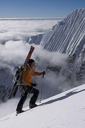 Fredrik på väg upp mot läger 2.