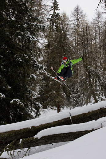 Johan visar vad han kan bland stock och sten.