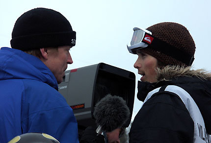 Jakob Wilhelmsson framför TV-kameran.