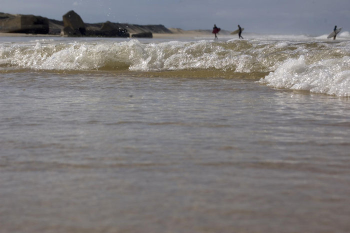 Skiftbyte nere i vattnet.