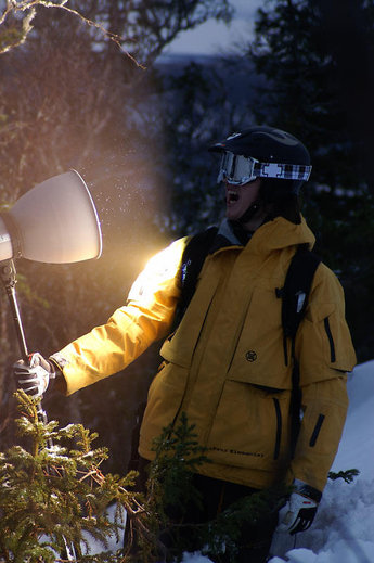 Här har jag haft en för snabb slutartid än vad min Minolta Dynax 7D klarade av. Ljuset når inte över hela bilden.