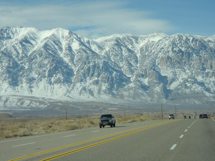 Klippiga Bergen närmar sig.